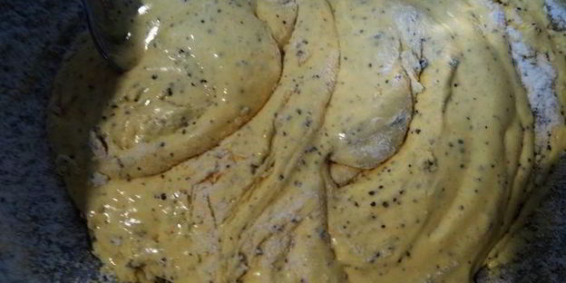 монторт — маковый бисквит под сливочно-молочной заливкой