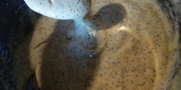 монторт — маковый бисквит под сливочно-молочной заливкой