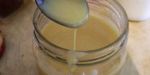 монторт — маковый бисквит под сливочно-молочной заливкой