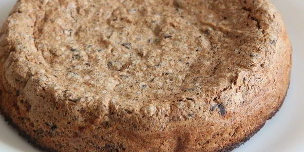 шоколадный торт с грецкими орехами