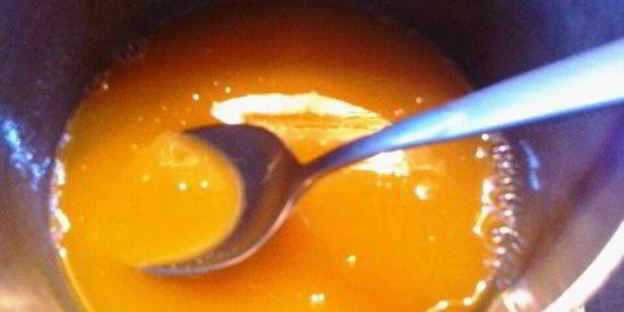 шоколадный торт с маракуйей и безе