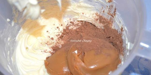 шоколадный торт с орехами