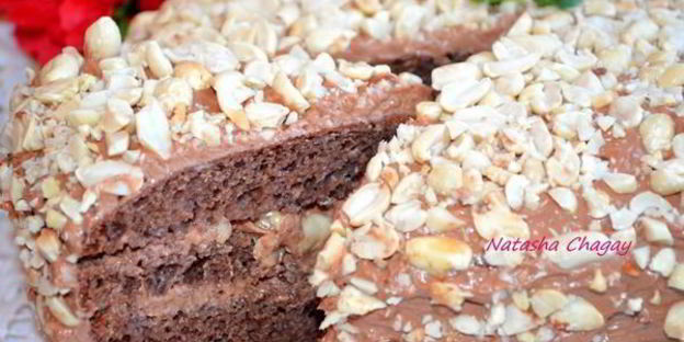 шоколадный торт с орехами