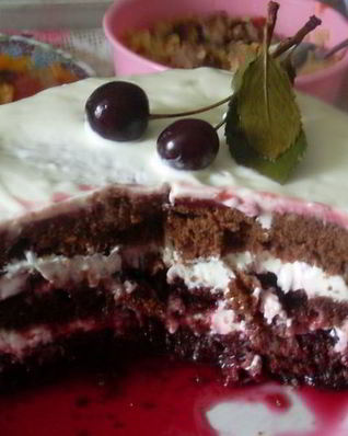 Шоколодный тортик с вишней