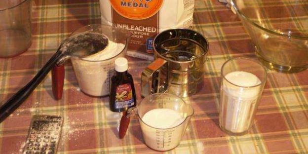 торт бисквитный