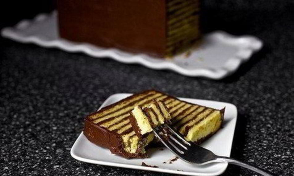 Рецепт ванильного многослойного торта с шоколадным кремом