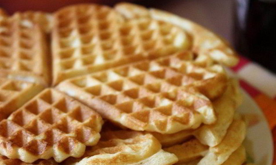 Рецепт дрожжевых вафель на завтрак