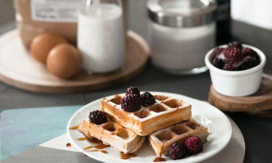 Рецепт мягких венских вафель с ягодами