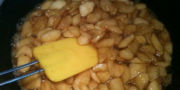 слоеные вафли с карамельными яблоками