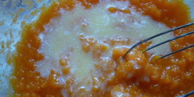 тыквенные тонкие вафли с домашней сгущенкой