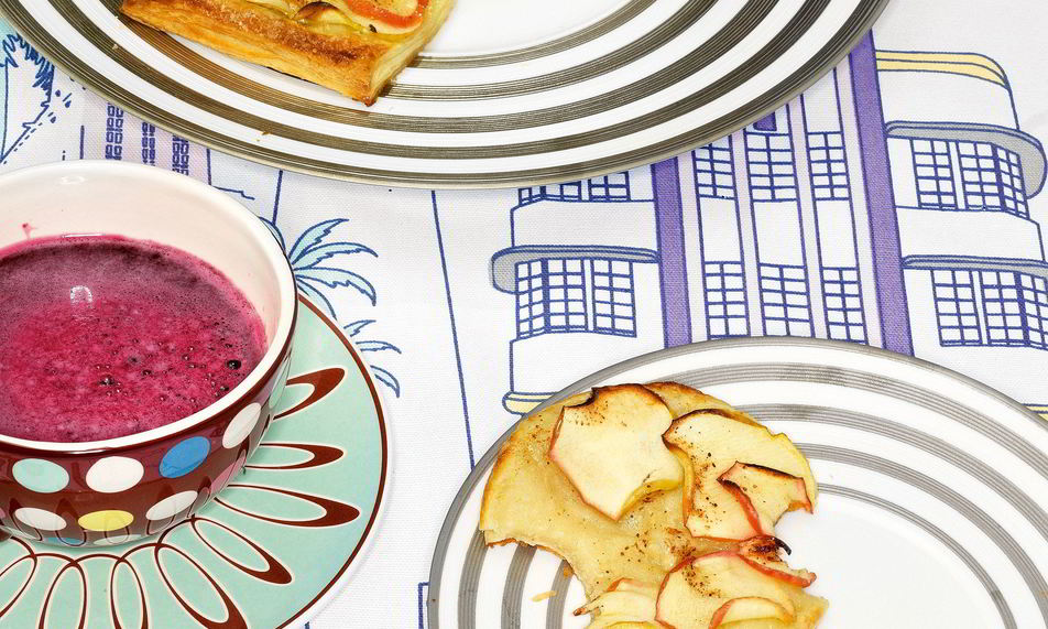 Рецепт яблочных слоек с изюмом