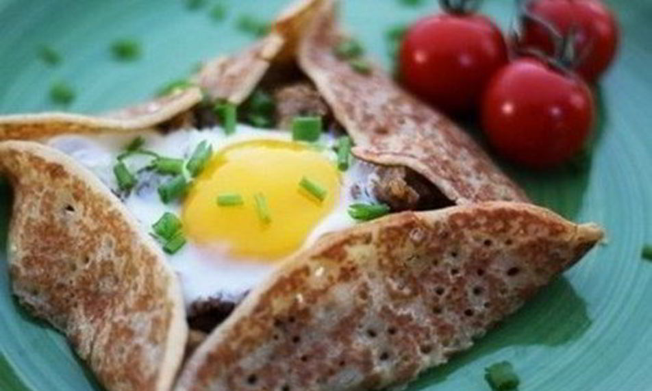 Рецепт яйца в блинном конвертике
