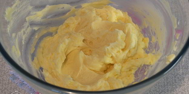 домашние эклеры со сгущенкой