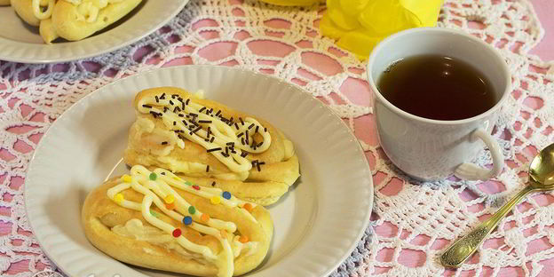 домашние эклеры со сгущенкой