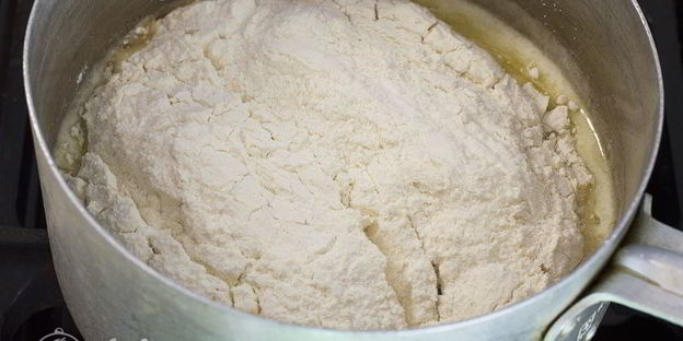 домашние эклеры со сгущенкой