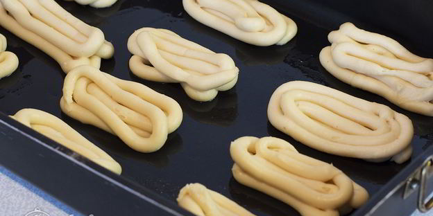 домашние эклеры со сгущенкой