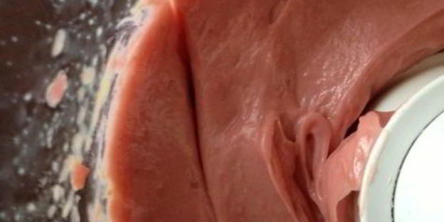 клубничные профитроли с творожно-базиликовым кремом