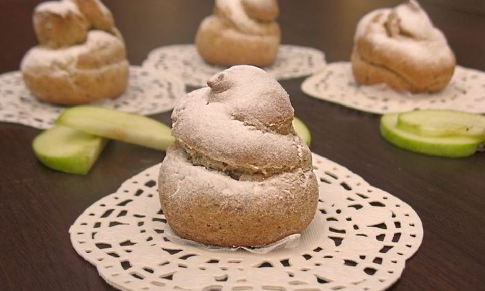 Рецепт профитролей из льняной муки с яблочно-карамельным муссом