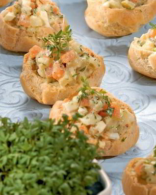 Профитроли с картофельным салатом