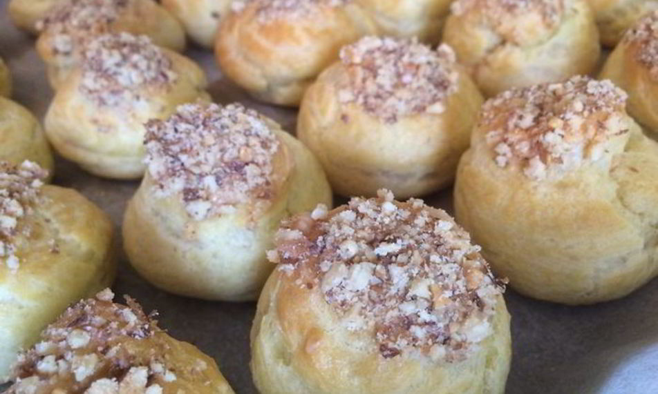 Рецепт профитролей с кремом из вареной сгущенки