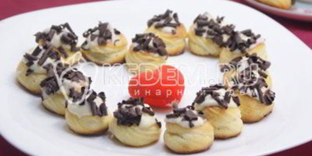 профитроли с кремом поцелуй