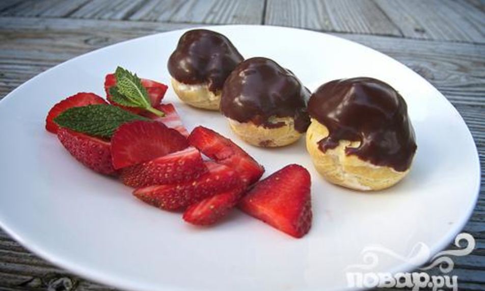 Рецепт профитролей с шоколадным соусом