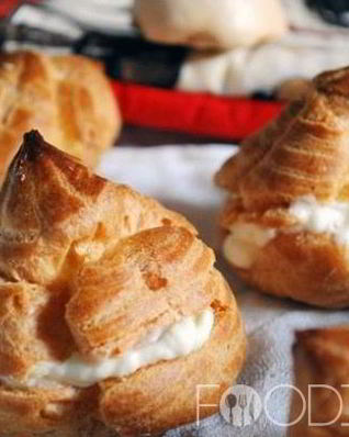 Профитроли с творожным кремом
