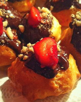 Профитроли с заварный кремом