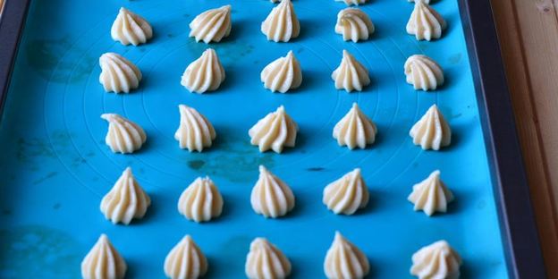 торт из эклеров