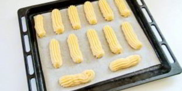 эклеры с белковым кремом