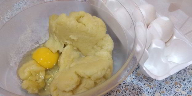 эклеры с масляным кремом