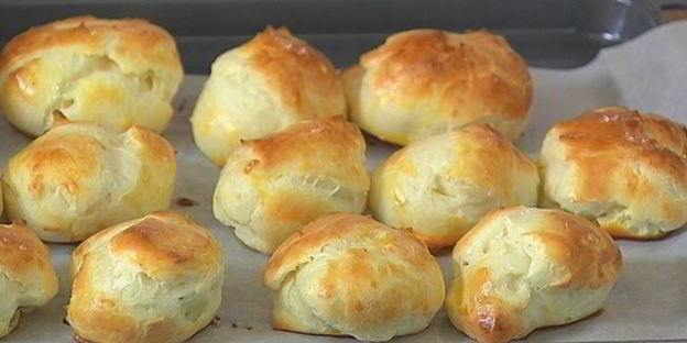 эклеры с начинкой из творога и зелени