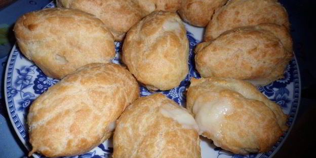 эклеры с заварным кремом и шоколадом