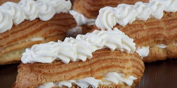 эклеры со сливками