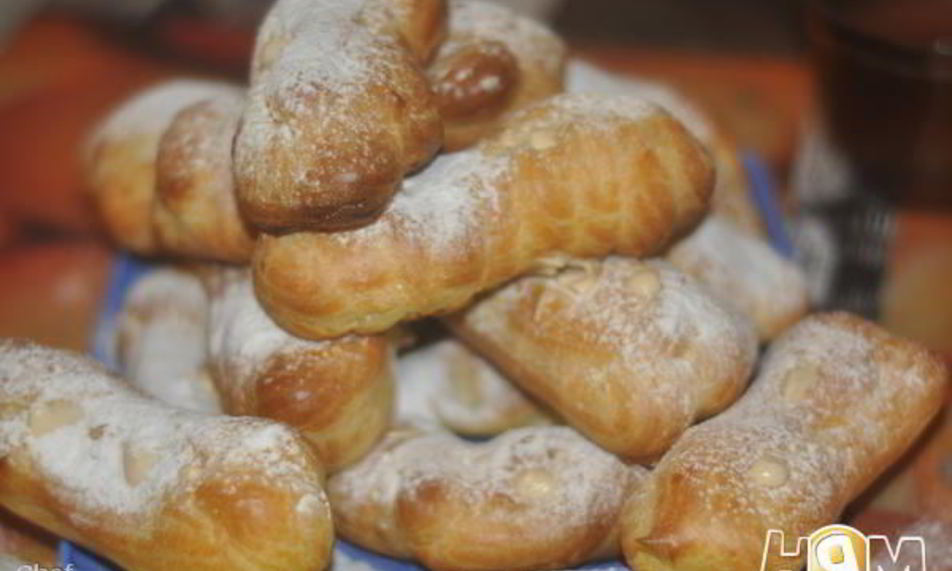 Рецепт эклеров со взбитыми сливками и сгущенкой