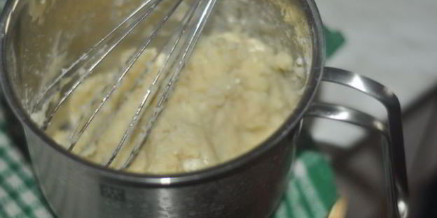 эклеры со взбитыми сливками и сгущенкой