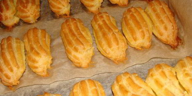 закусочные эклеры с креветочным кремом