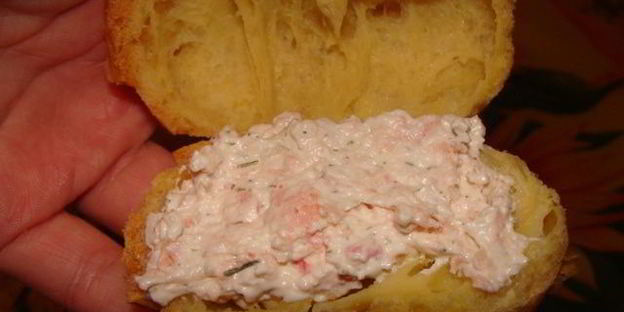 закусочные эклеры с креветочным кремом