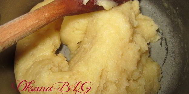 заварное пирожное с заварным кремом на белом шоколаде