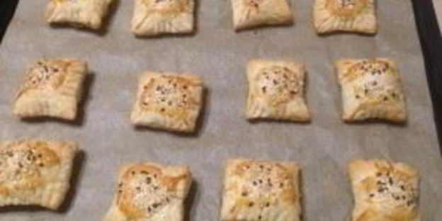 закусочные слойки с паштетом