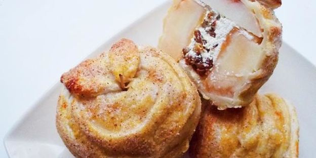 запеченные яблоки в тесте