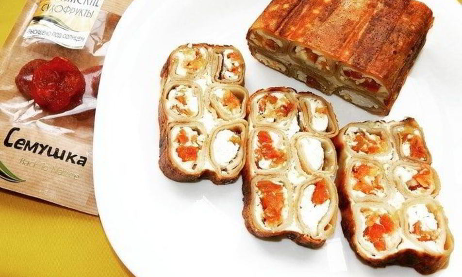 Рецепт блинной запеканки с творогом и сушеными сливами