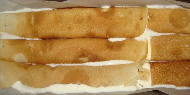 блинная запеканка с творогом и сушеными сливами