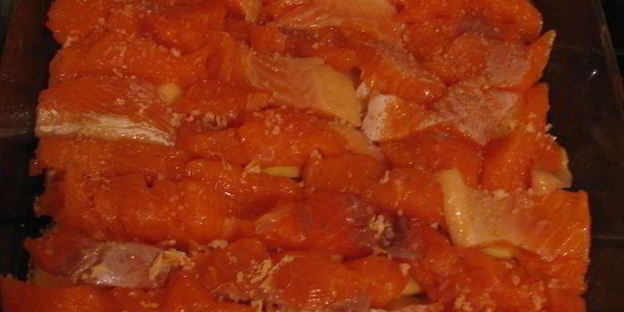 деликатная запеканка из форели и картофеля