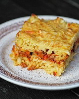 Макаронная запеканка с сосиской