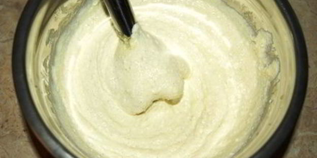 творожная запеканка с ягодами и сметанной заливкой