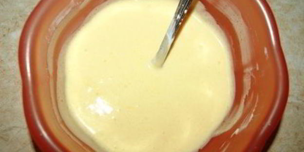 творожная запеканка с ягодами и сметанной заливкой