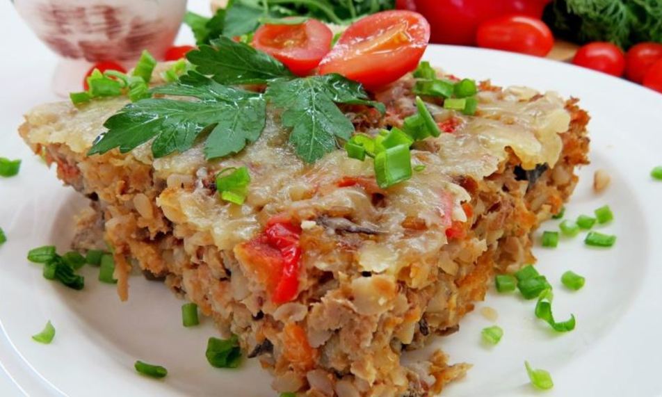 Рецепт запеканки из гречки с фаршем, грибами и сыром