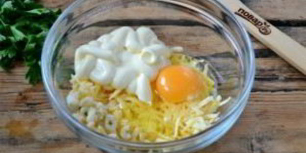 запеканка из тертого картофеля с сыром и чесноком