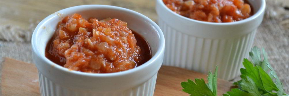 Аджика из кабачков с помидорами